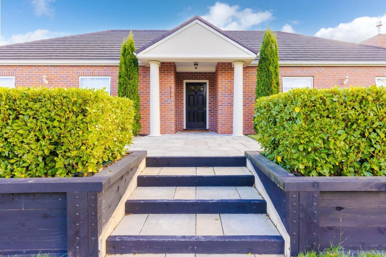 Sweet Magnolia 1 Or 2 Bedroom Suite St Kilda Cambridge With Complimentary Continental Breakfast מראה חיצוני תמונה