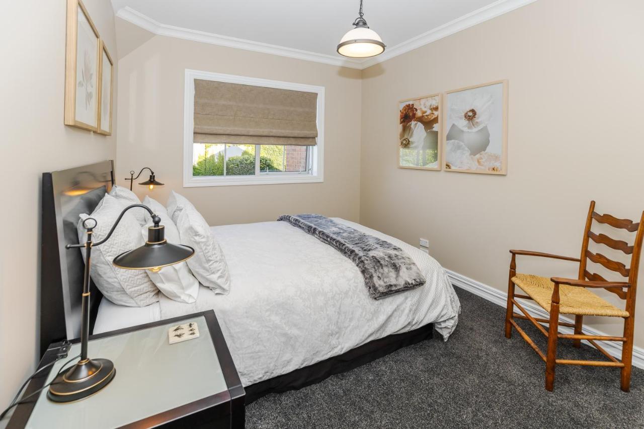 Sweet Magnolia 1 Or 2 Bedroom Suite St Kilda Cambridge With Complimentary Continental Breakfast מראה חיצוני תמונה